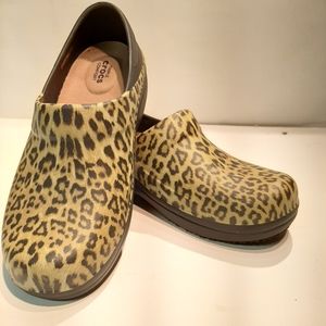 Womens Crocs Neria Prographic clogs